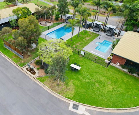 Federation Motor Inn - Mackay Tourism 0
