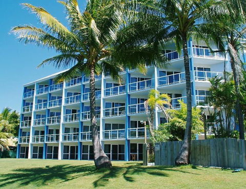 Hotel Ocean International - Mackay Tourism 0