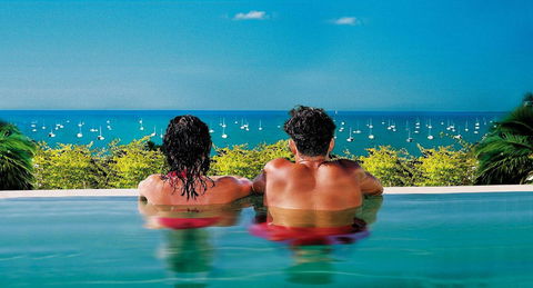 At Waters Edge Resort - Mackay Tourism 1