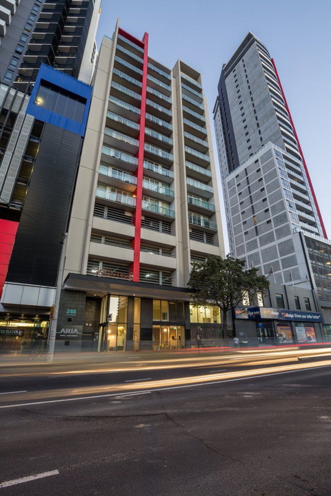 Aria Hotel Apartments - Mackay Tourism 0