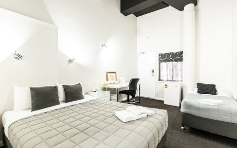 Airport Hotel Sydney - Mackay Tourism 5