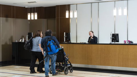Crowne Plaza Canberra - Mackay Tourism 3