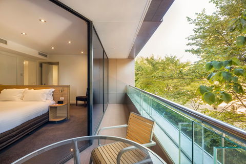 Crowne Plaza Canberra - Mackay Tourism 14