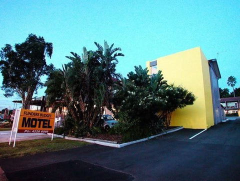 Flinders Motel - Mackay Tourism 0