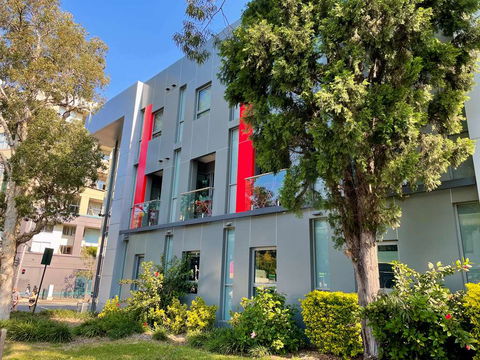 Best Western Plus Camperdown Suites - Mackay Tourism 1