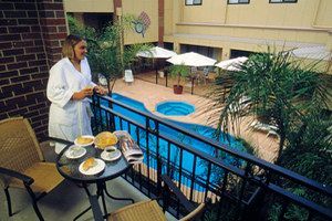 Wentworth Grande Resort - Mackay Tourism 0