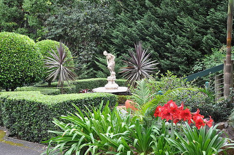 Escarpment Retreat - Mackay Tourism 0