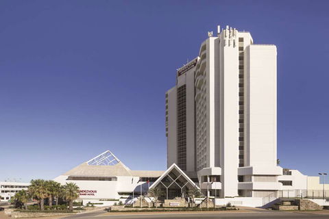 Rendezvous Hotel Perth Scarborough - Mackay Tourism 0