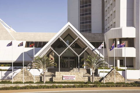 Rendezvous Hotel Perth Scarborough - Mackay Tourism 1
