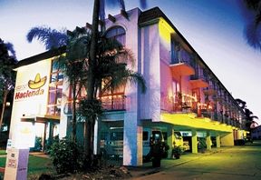 Airport Hacienda Motel - Mackay Tourism 0