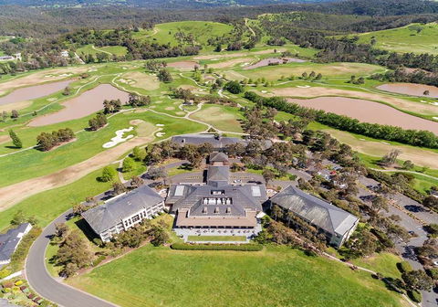 Yarra Valley Lodge - Mackay Tourism 2