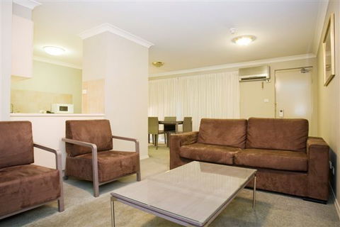 Pinnacle Apartments - Mackay Tourism 2