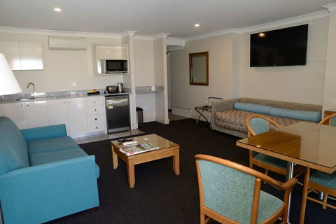 Bathurst Heritage Motor Inn - Mackay Tourism 2