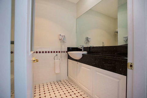 Quality Hotel Bentinck - Mackay Tourism 13