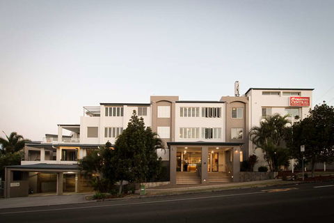 Caloundra Central Apartment Hotel - Mackay Tourism 0