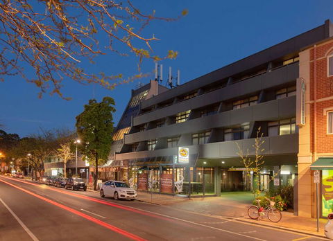 Comfort Hotel Adelaide Meridien - Mackay Tourism 0