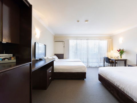 Ibis Styles Canberra Tall Trees - Mackay Tourism 2