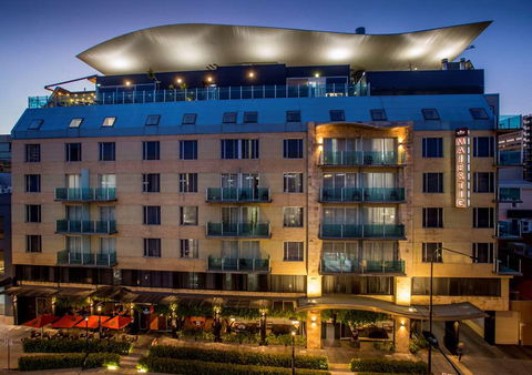 Majestic Roof Garden Hotel - Mackay Tourism 0