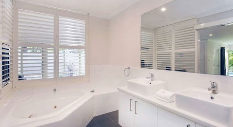 Bayview Geographe Resort - Mackay Tourism 2