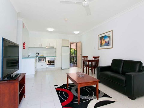 Cairns City Palms - Mackay Tourism 2