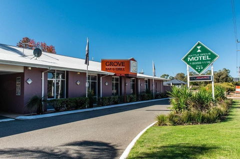 Wattle Grove Motel - Mackay Tourism 0