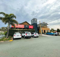 Nightcap at Hinterland Hotel - Mackay Tourism