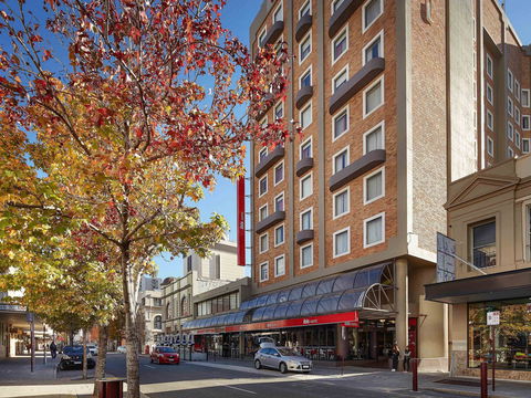 Hotel Ibis Perth - Mackay Tourism 0