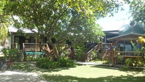 Cocos Seaview - Mackay Tourism 0