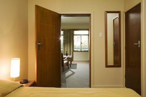 University House - ANU - Mackay Tourism 19