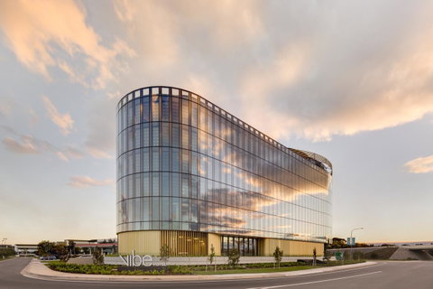 Vibe Hotel Canberra - Mackay Tourism 0