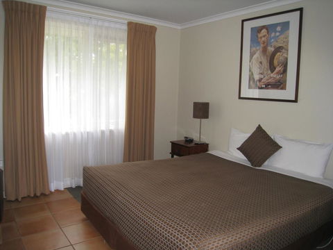 Forrest Hotel & Apartments - Mackay Tourism 36