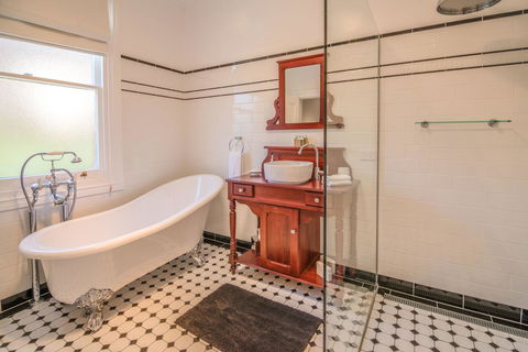De Russie Boutique Hotel - Mackay Tourism 2