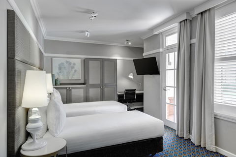 Hotel Kurrajong Canberra - Mackay Tourism 4