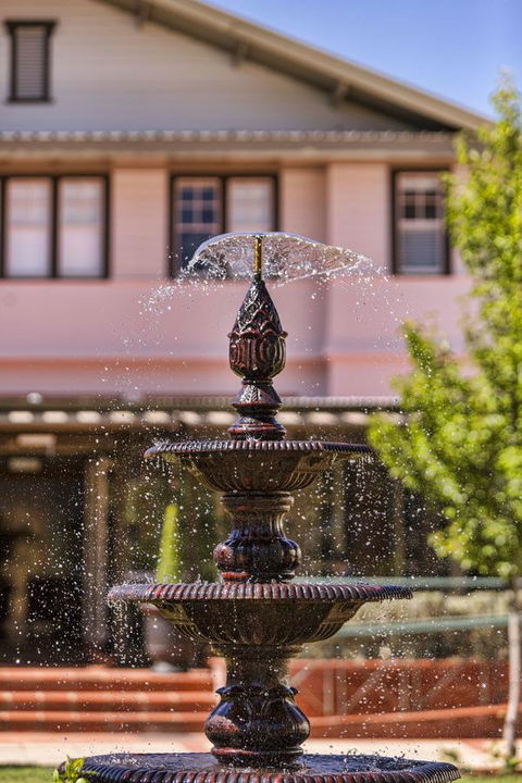 Hotel Kurrajong Canberra - Mackay Tourism 3