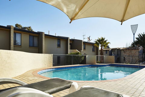 Manuka Park Serviced Apartments - Mackay Tourism 4