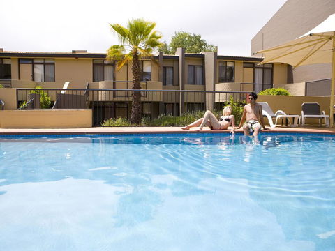 Manuka Park Serviced Apartments - Mackay Tourism 9