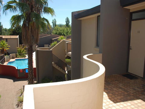 Manuka Park Serviced Apartments - Mackay Tourism 15