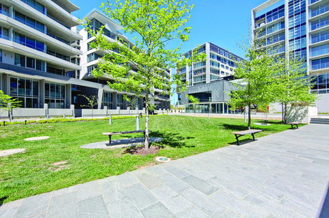 Realm Park 39 Barton ACT - Mackay Tourism 23