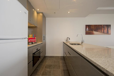 Manhattan 303 Canberra City ACT - Mackay Tourism 13