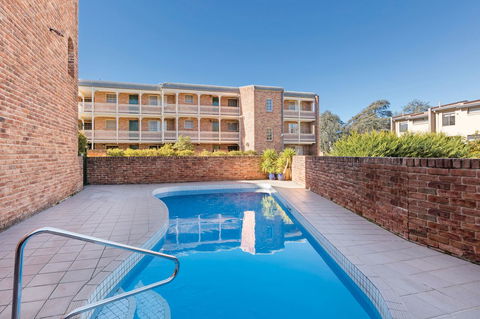 Adina Serviced Apartments Canberra Kingston - Mackay Tourism 1