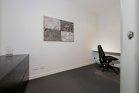 Mode 220 Braddon ACT - Mackay Tourism 8