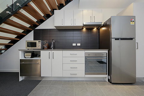 Mode 220 Braddon ACT - Mackay Tourism 6