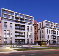 Deco Hotel Canberra - Mackay Tourism