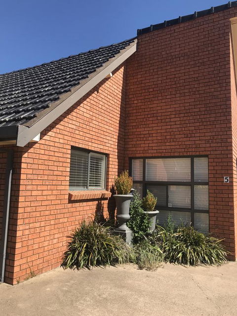 Central Tranquility Heart Of Orange - Mackay Tourism 28