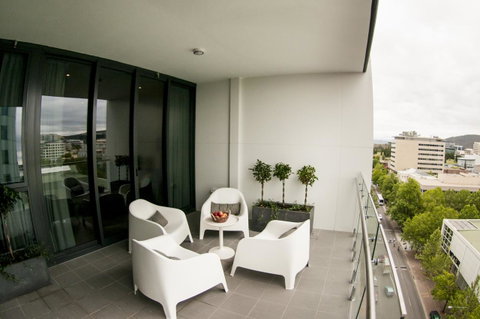 KUI - Manhattan Apartments - Mackay Tourism 16