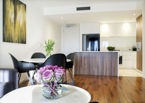 Kui Manhattan 2 - Mackay Tourism 0