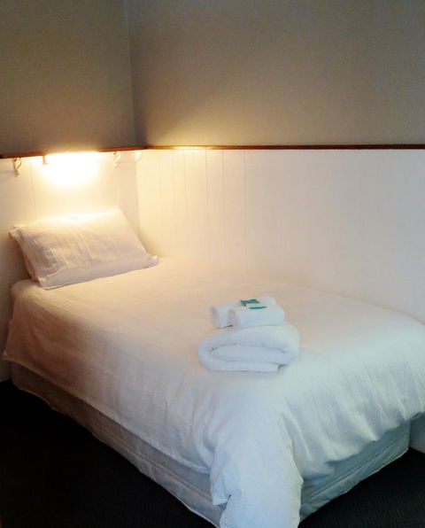 Stansbury Holiday Motel - Mackay Tourism 31