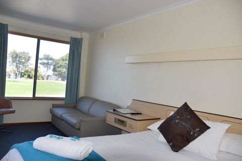 Stansbury Holiday Motel - Mackay Tourism 16