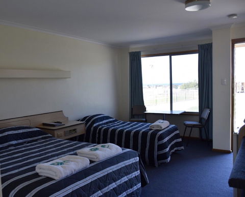 Stansbury Holiday Motel - Mackay Tourism 25