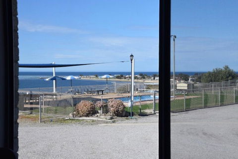 Stansbury Holiday Motel - Mackay Tourism 20